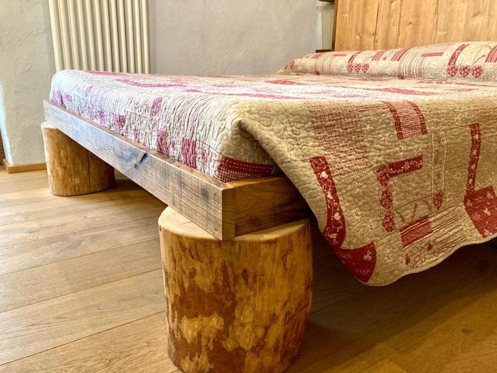 La Placette - Albergo Diffuso E Trattoria Usseaux Exteriör bild