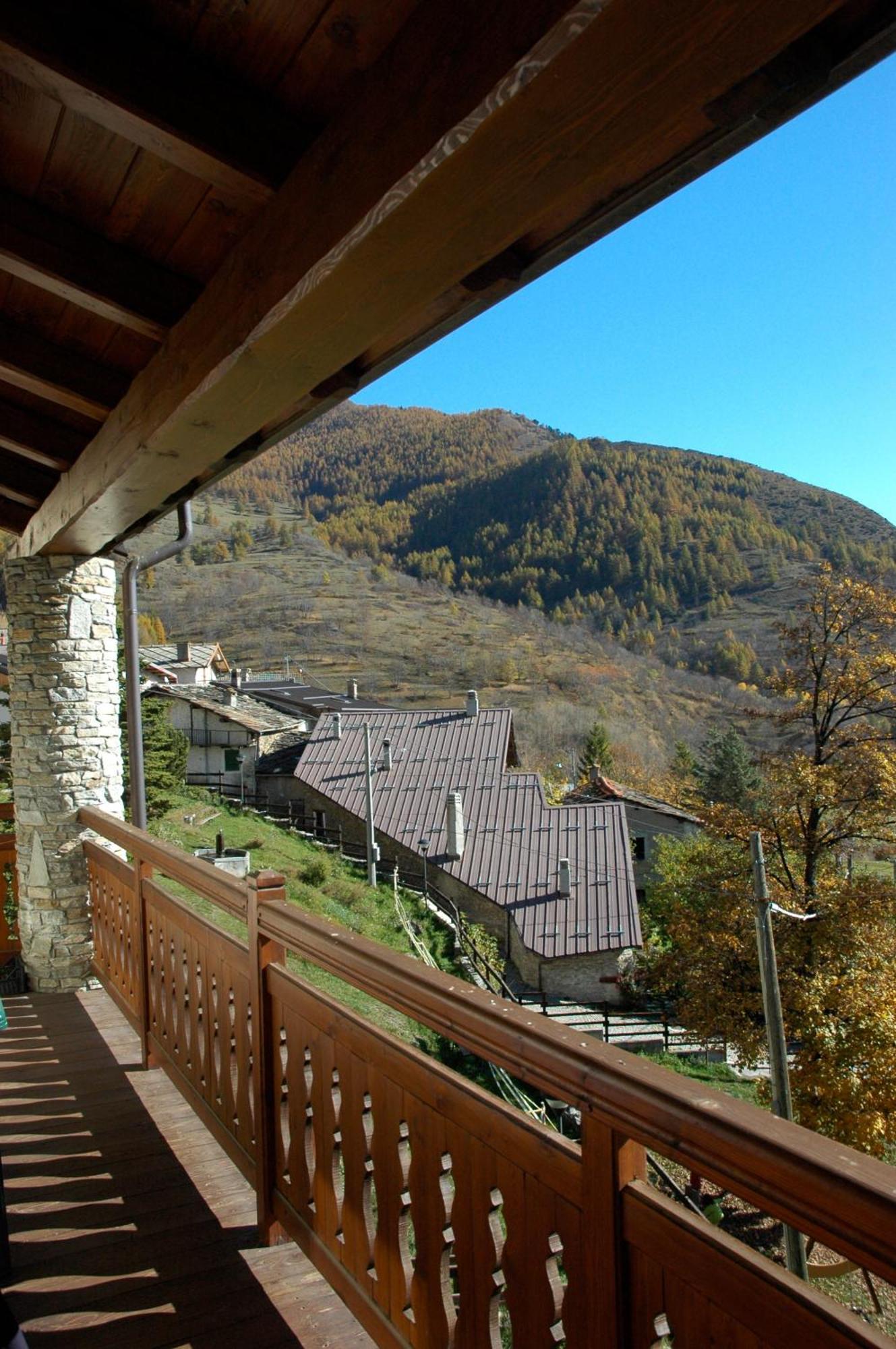 La Placette - Albergo Diffuso E Trattoria Usseaux Exteriör bild