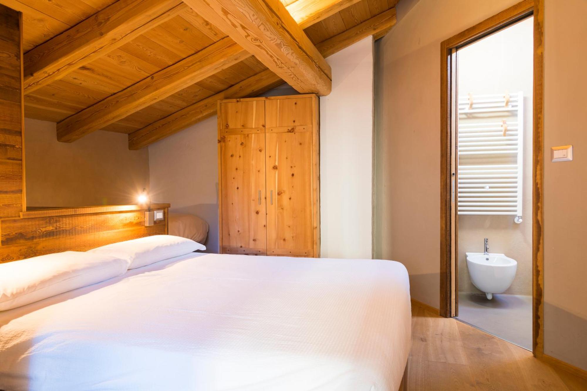 La Placette - Albergo Diffuso E Trattoria Usseaux Exteriör bild
