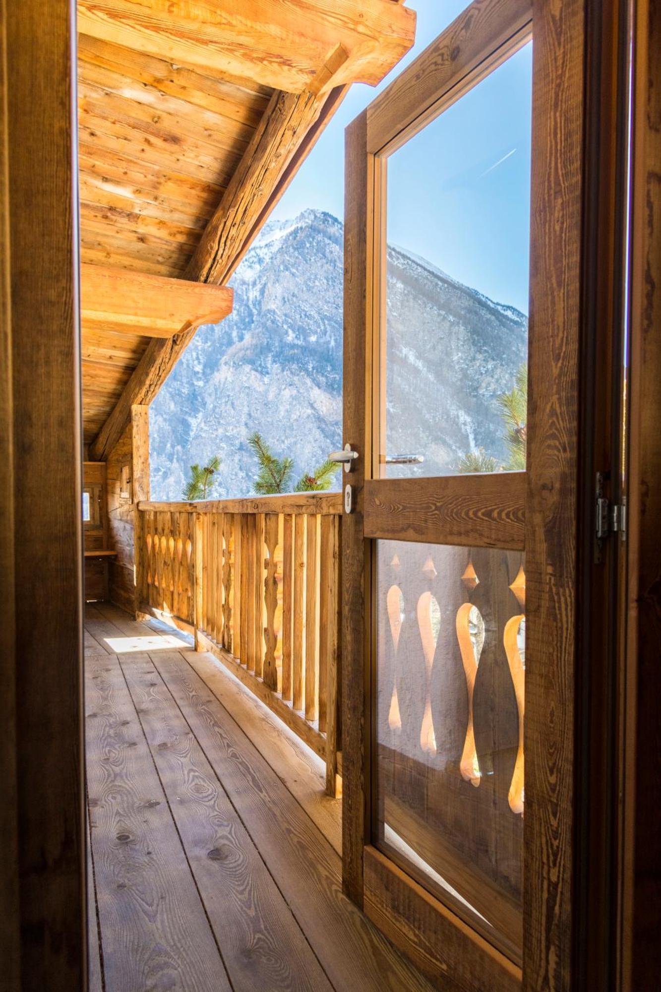 La Placette - Albergo Diffuso E Trattoria Usseaux Exteriör bild