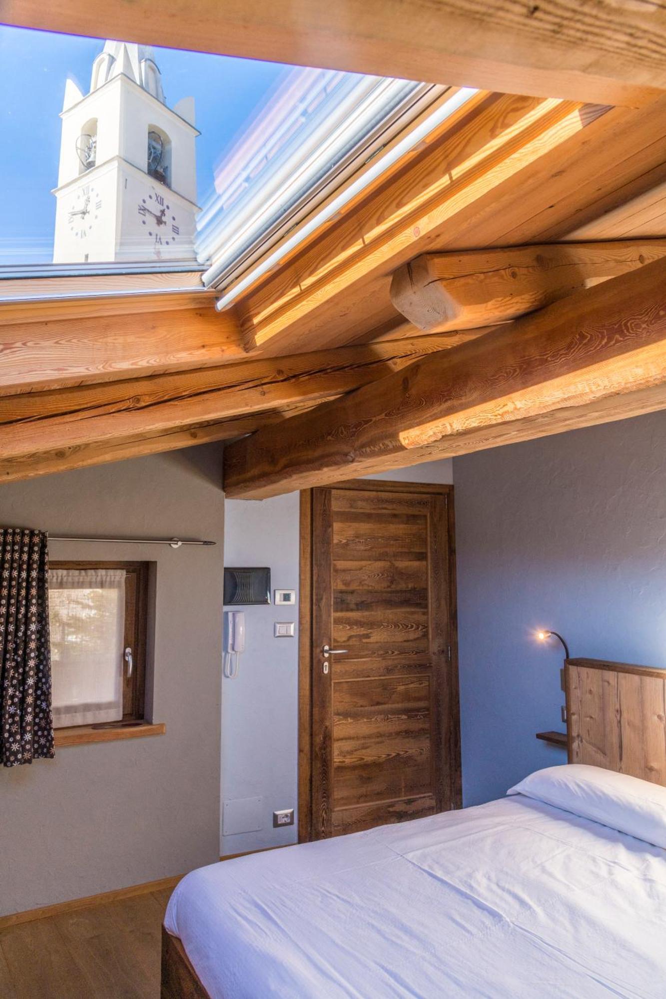 La Placette - Albergo Diffuso E Trattoria Usseaux Exteriör bild