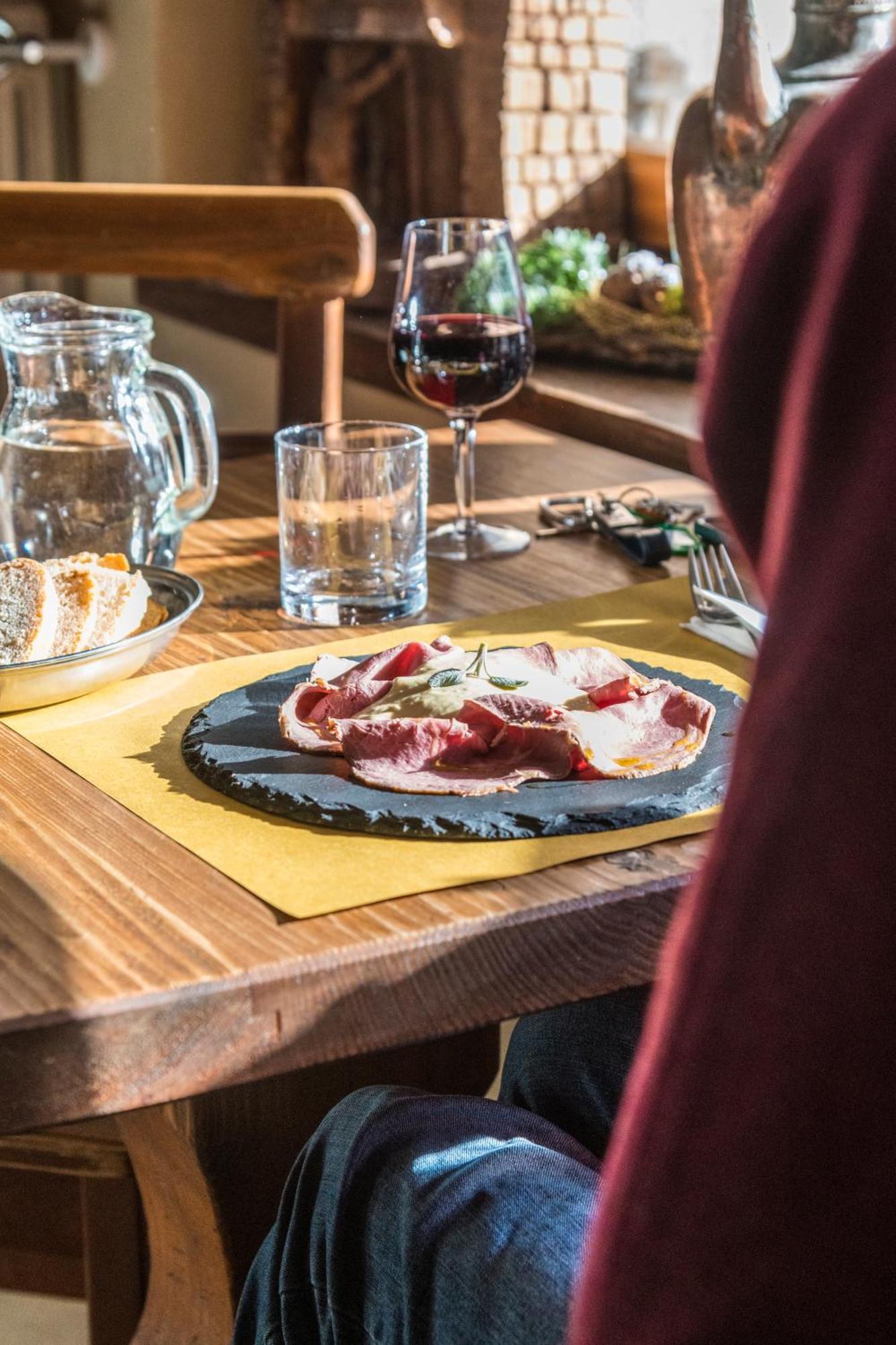 La Placette - Albergo Diffuso E Trattoria Usseaux Exteriör bild