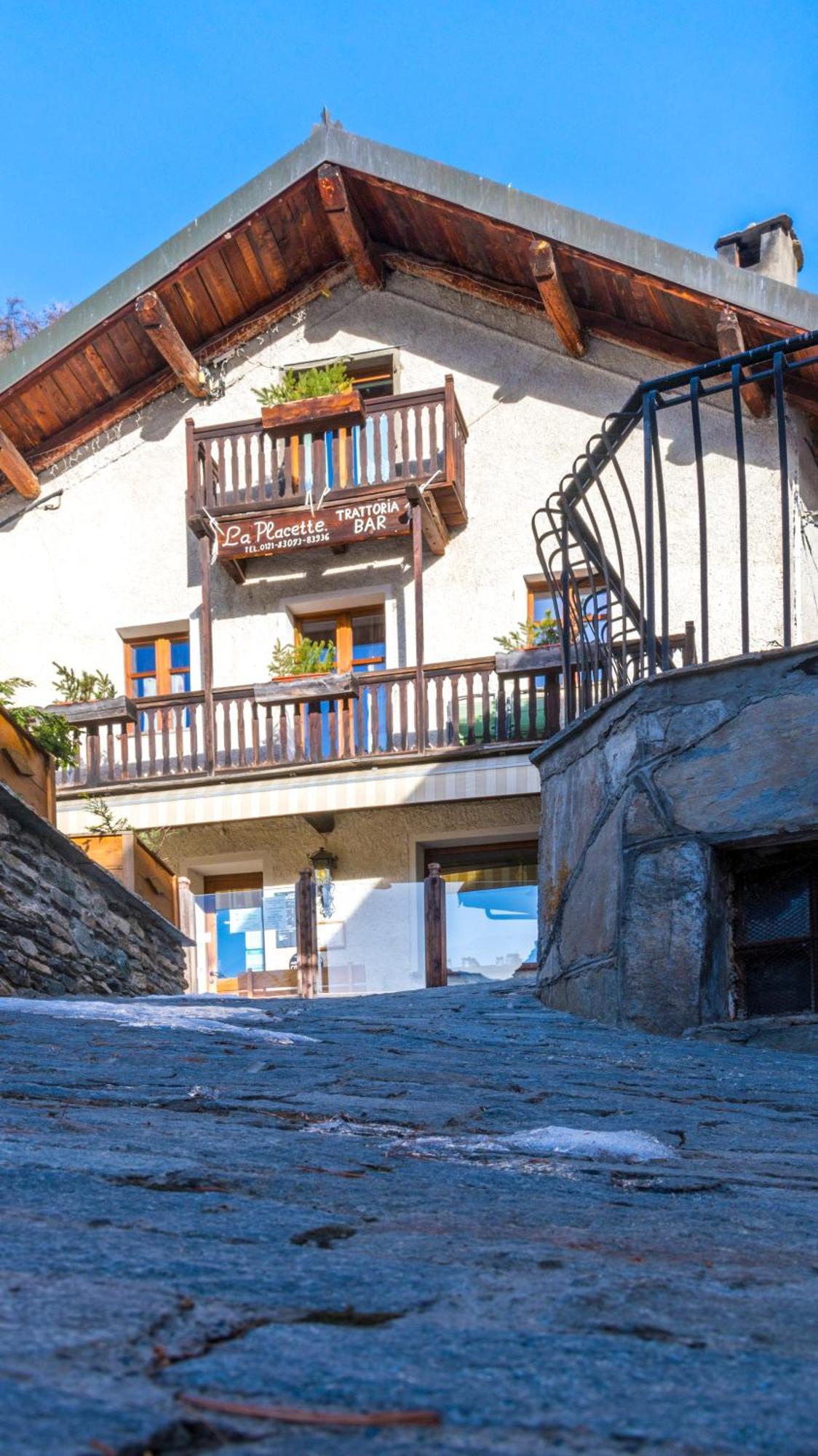La Placette - Albergo Diffuso E Trattoria Usseaux Exteriör bild
