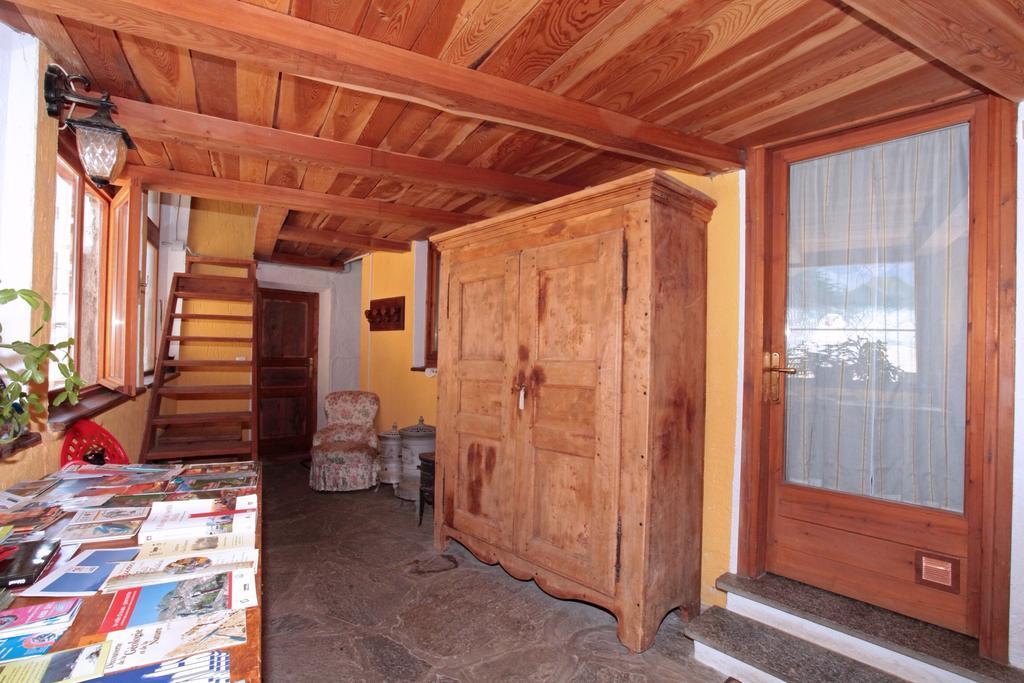 La Placette - Albergo Diffuso E Trattoria Usseaux Rum bild