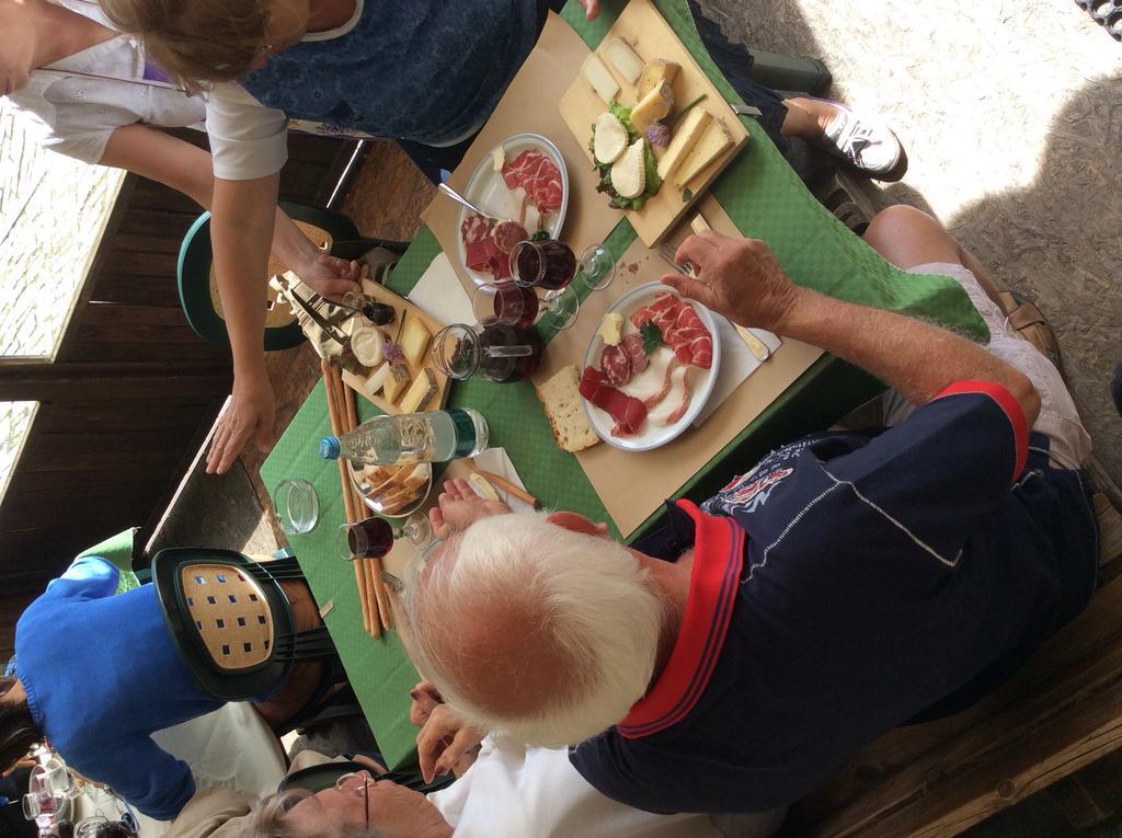 La Placette - Albergo Diffuso E Trattoria Usseaux Exteriör bild